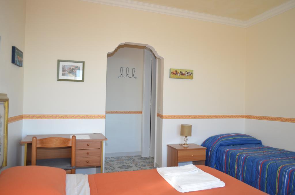 Le Ginestre Di Capri Bb & Holiday House Anacapri  Exterior photo