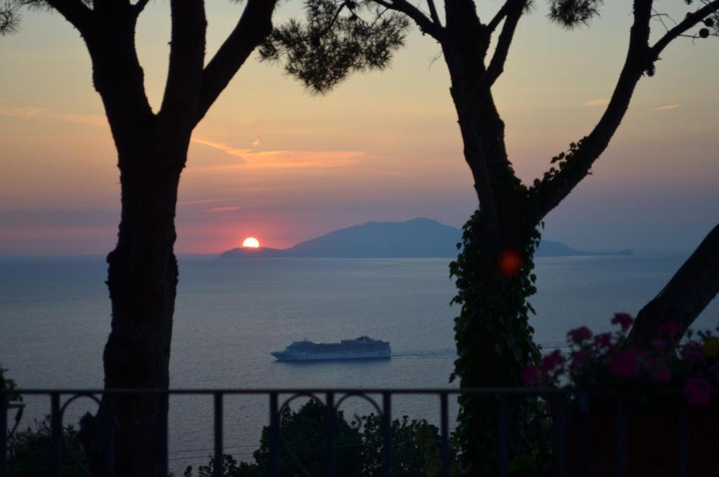 Le Ginestre Di Capri Bb & Holiday House Anacapri  Exterior photo