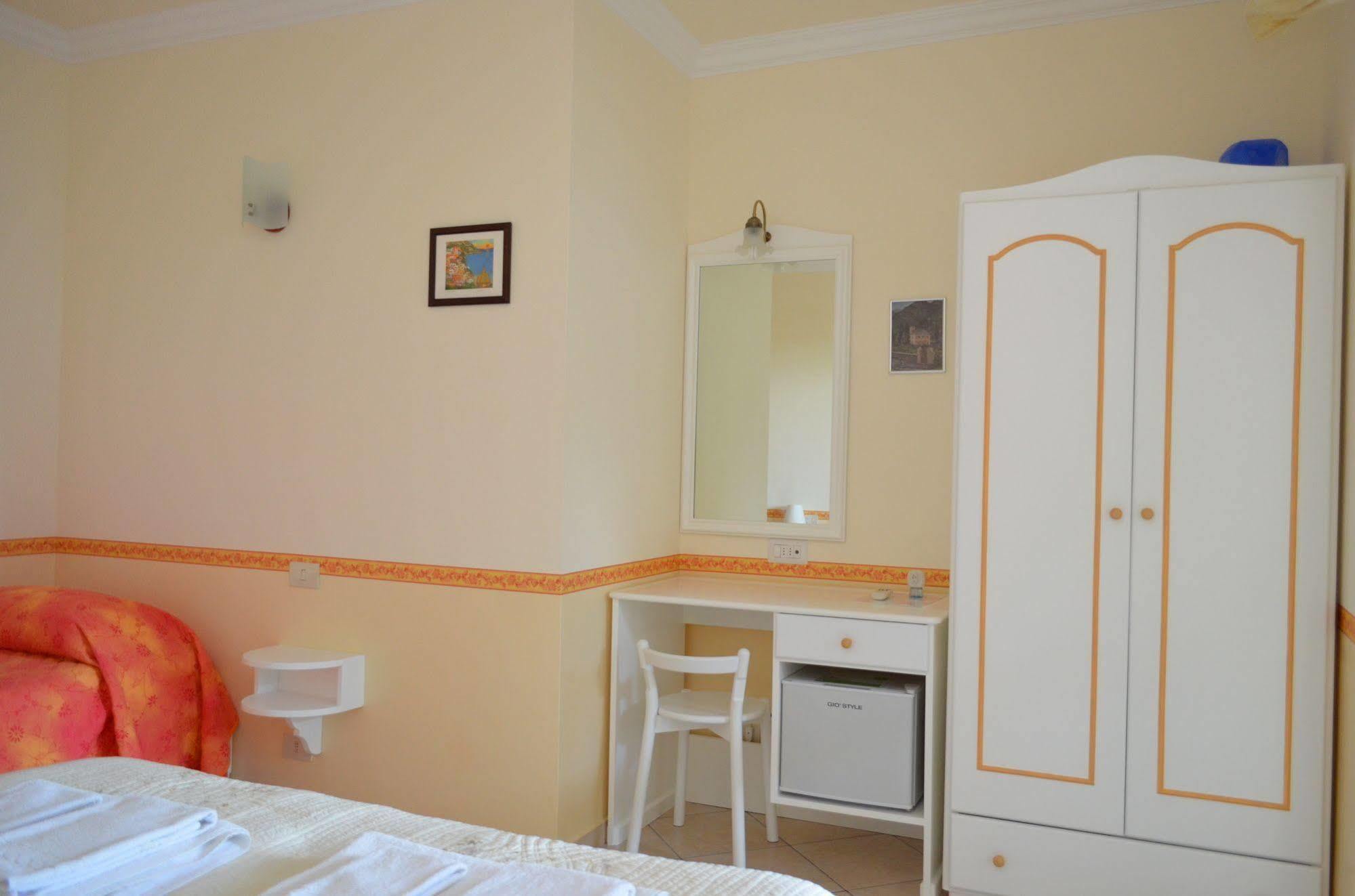 Le Ginestre Di Capri Bb & Holiday House Anacapri  Exterior photo